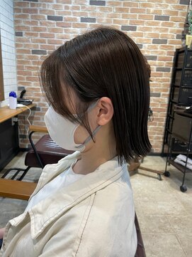 スペックホルダー(Spec Holder) 切りっぱなしボブ9.20暗めカラー