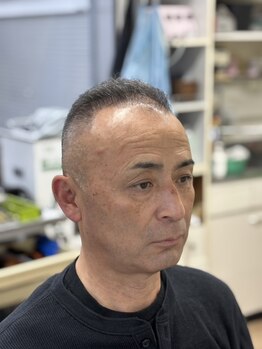 いこい理容室の写真/お手頃価格が嬉しい！自然光あふれるプライベート空間の理容室で、リラックスした時間を過ごしませんか？