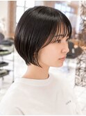 艶カラー × 丸みショートボブ × シースルー