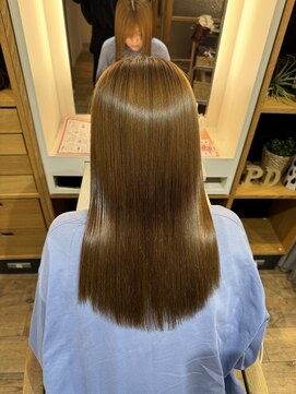 アンボス(Ambos) ブリーチ履歴×美髪矯正！