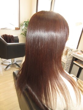 コア フィール ア デイ(COIFFURE A DAY) 【見附今町M3D】サラサラロング