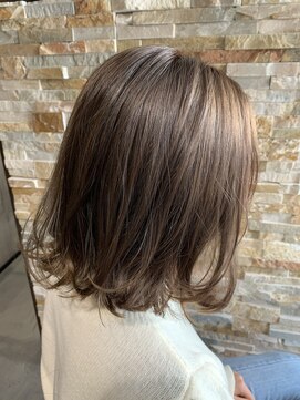 ブロー(bro) エアリーベージュ