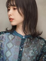 アトリエ フェム(atelier.fem)&nbsp;atelier.fem　ナチュラルな外ハネのロブスタイル