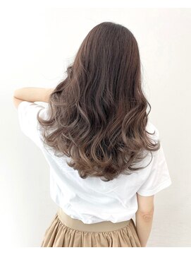 クールブ(Courbe) 大人気の美髪カラー♪透明度たっぷりのミルクティーベージュ