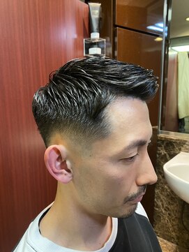 ヒロギンザ 新橋日比谷口店(HIRO GINZA) ビジネスフェード×アイロンパーマ 新橋 理容室 ヒロ銀座