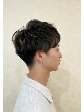 トップヘアー 中庄店(TOP HAIR fuapua) ふんわりショートパーマとナチュラルメッシュ