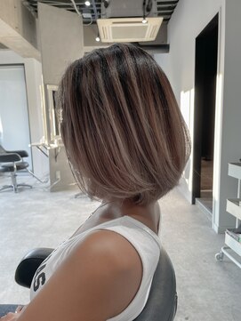 アディクト 綾瀬(ADDICT) 【ADDICT_YuuYa】コントラストデザイン_ミルクティーブロンド