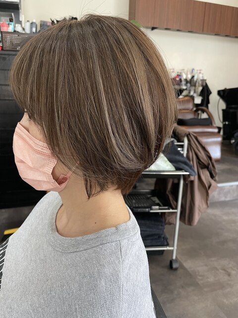 グレージュショート_くびれヘアビタミンカラー_188