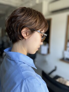 ナループロアツム(Nalu pu loa Tsum) ショートパーマ　大きめカール