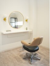 アンドザビューティ(AND THE BEAUTY)