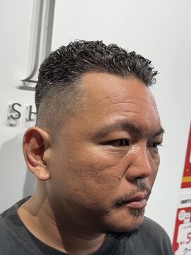 リバティシェアバーバー 銀座(LIBERTY SHARE BARBER) 濡れパンフェードBARBERスタイル