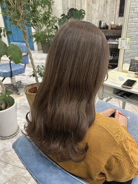 アルーシェ 心斎橋(Alushe) ミルクティーベージュ