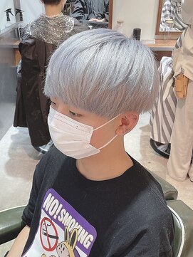 エイトメン 池袋東口店(EIGHT MEN) ホワイトカラー