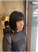 前下がりボブ/重めバング/ぱっつん