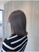 ブリーチなし透明感オリーブベージュ切りっぱなし外ハネボブ