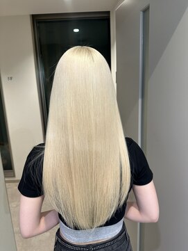 モニカ 原宿店(MONIQA) ホワイト