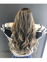 ココ 横浜(coco)&nbsp;ハイライト、ブリーチ、ダブルカラー、インナーカラー、エクステ