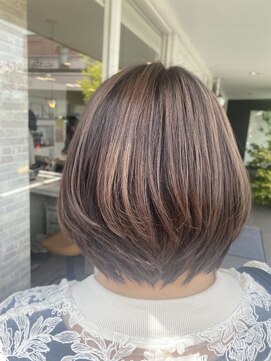 アム(ame) 透明感カラー