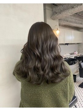 オリーブカラー