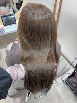 ジーナ センター北(Zina) 透明感バツグン!オリーブベージュ