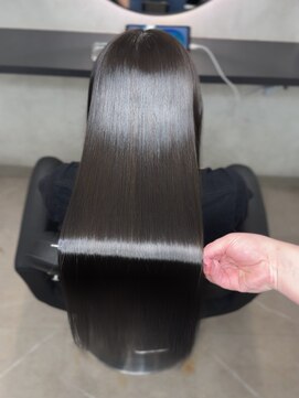 ユニー(uniii) 髪質改善/ULTOWA／新宿