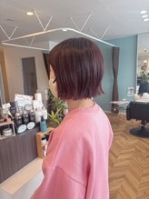 ウォルツ(Walts)&nbsp;ピンクカラーぱつっとボブ