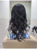 サロウィン 那覇店(SALOWIN) ロング×外国人風ウェーブパーマ