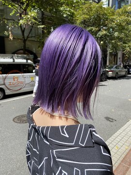 ステア ケース(stair case) ハイトーン韓国タッセルカット切りっぱなし外ハネボブミディアム