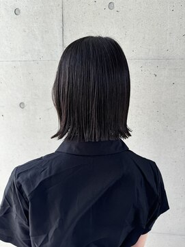 アチーブ ヘア デザイン(achieve hair design) 切りっぱなし外ハネミディ立体感 暗髪グレージュこなれヘア
