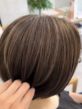 レヴィア(REVIA) レディースショートスタイルハイライトエアタッチ