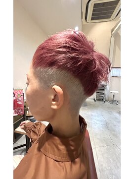 ロッコ(ROCCO) 紅白カラー×ベリーショート