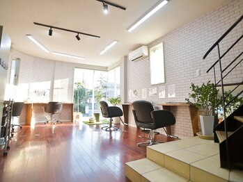 ララ(LALA)の写真/“ずっと通いたい”と思えるサロン♪お客様一人ひとりに寄り添った接客と、心のこもった接客が人気の秘訣☆