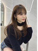 ベージュカラー×レイヤーカット