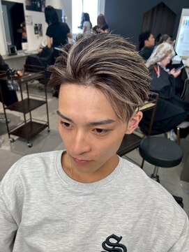 メンズサロン キング 枚方店(Men’s salon K!ng) フェザーショートアップバングセンターパートメンズハイライト