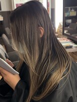 ゼウス(Zeus.)&nbsp;海外ヘアーハッシュカットレイヤーカット