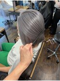 ハイトーン 10代 20代 ブリーチ シルバー グレー ボブ