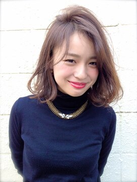 ミュリール(MiULiiR) 外国人風ふんわりフェミデ×グレージュカラー