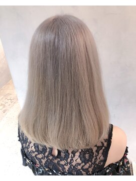 ジーナ(XENA) ミルクティーベージュ