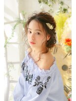 ヘアセットサロンシャルメ 梅田店(Hair Make Salon CHARMER)&nbsp;結婚式や二次会に！後れ毛が可愛いシニヨンスタイル