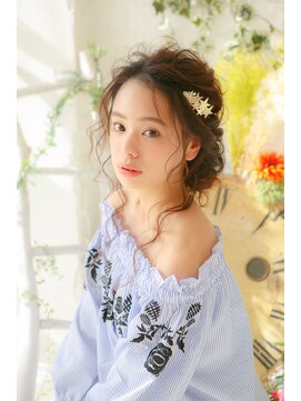 ヘアセットサロンシャルメ 梅田店(Hair Make Salon CHARMER) 結婚式や二次会に！後れ毛が可愛いシニヨンスタイル