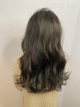 ウニカ デ ビエモン(UN1CA de BIEMON) 透け感&髪質改善アプリエカラーグレージュ ウェーブロング