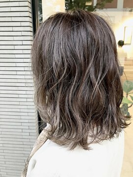 アテナ 六本松店(ATENA) 透け感たっぷりハイライトボブ