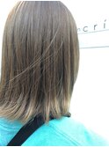 切りっぱなしロブ＋ハイライト＋アッシュグレー