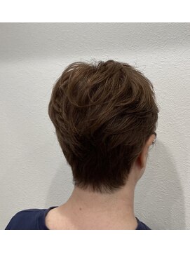 ミルキィ 野伏間店 ヘアスタイル