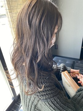 フィオーレ ヘアデザイン(FIORE hair design) 愛されロング 赤味なしグレージュ