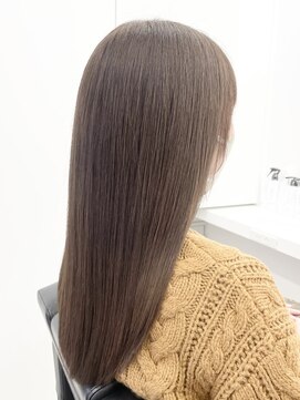 イレス 新札幌店(IRESU) ドレスヘア/ショコラアッシュ/弱酸性縮毛矯正 札幌市 / 新札幌 /