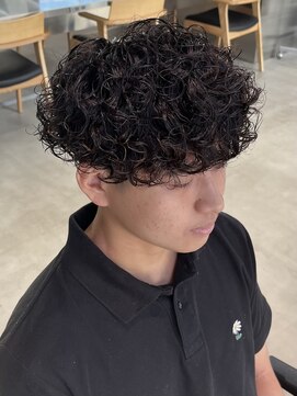 レタッチ バイ フィフス 天神大名(RETOUCH by fifth) プードルパーマハードスパイラルパーママッシュメンズパーマ束感