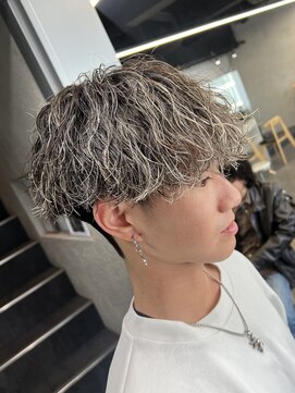 フィフス トウキョウ (fifth TOKYO) 縦落ちパーマメンズメッシュ波巻きパーマ束感メンズマッシュヘア