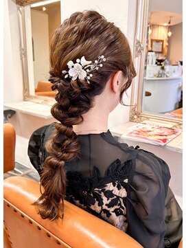 アン ヘア デザイン(un hair design) 編み下ろしヘアアレンジ