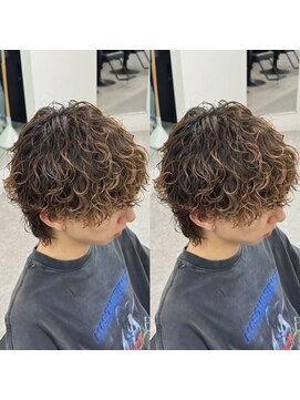 ブライト(BRIGHT) マッシュウルフ波巻きスパイラルパーマ